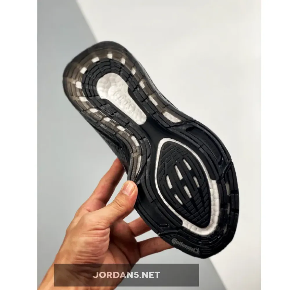 adidas Ultra Boost 2021 “Triple Black”  FY0306