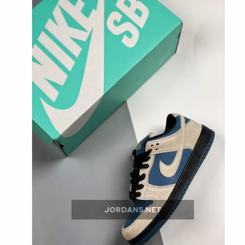 Nike SB Dunk Low Light Cream Thunderstorm BQ6817-200