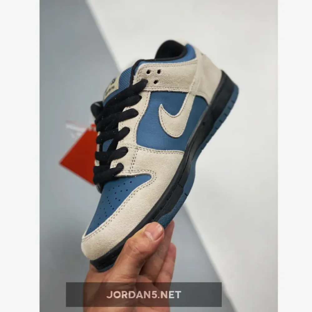 Nike SB Dunk Low Light Cream Thunderstorm BQ6817-200