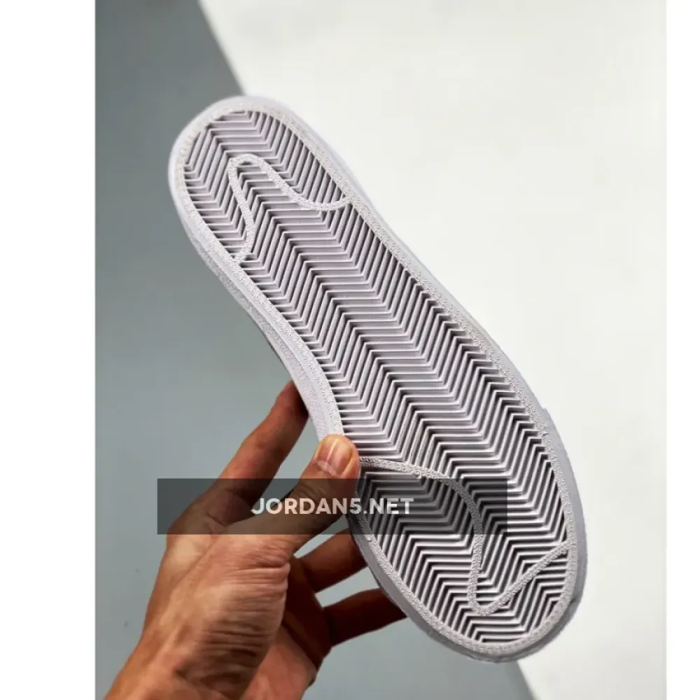 Nike Blazer Mid Reverse Logo White DA4651-100