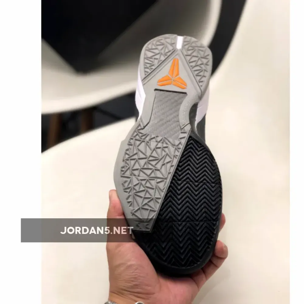 Nike Zoom Kobe 7 ‘Cheetah’ Orange/Medium Grey-Black-Sail 488371-800