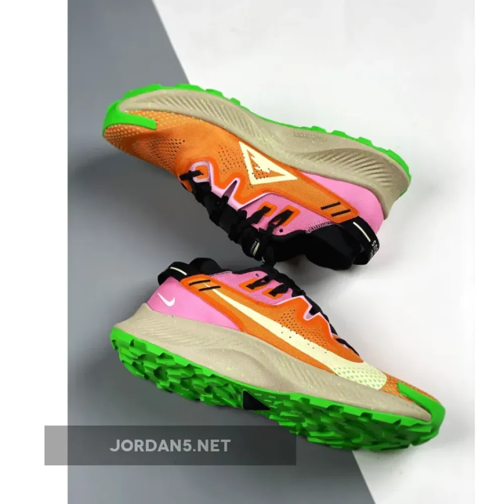 Nike Pegasus Trail 2 Bright Mango Neon CK4305-800
