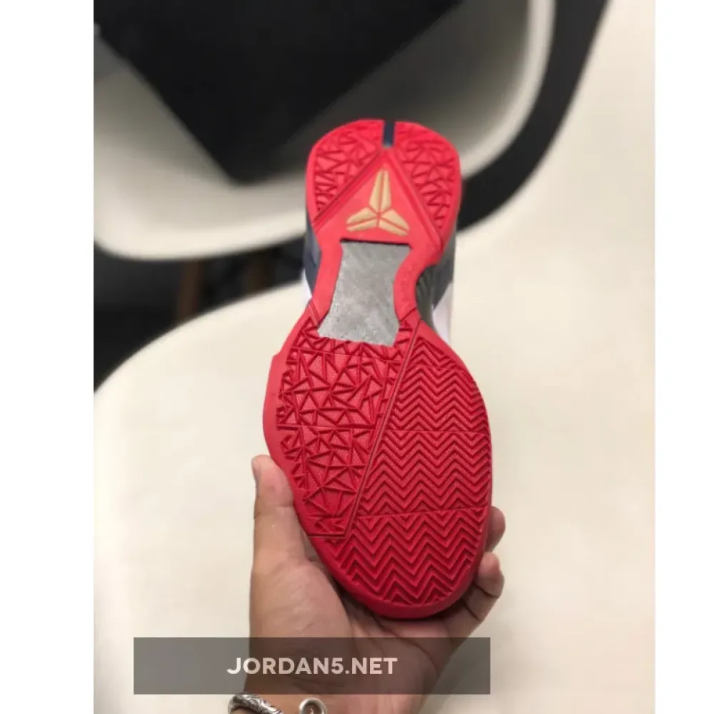 Nike Zoom Kobe 7 “Gold Medal”  488371-104