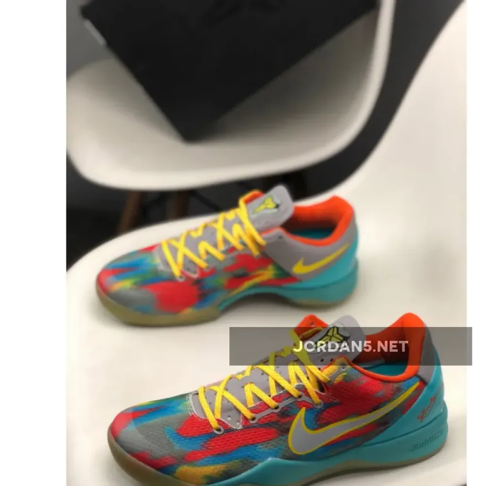 Nike Kobe 8 System ‘Venice Beach’ Grey/Metallic Silver-Tour Yellow 555035-002