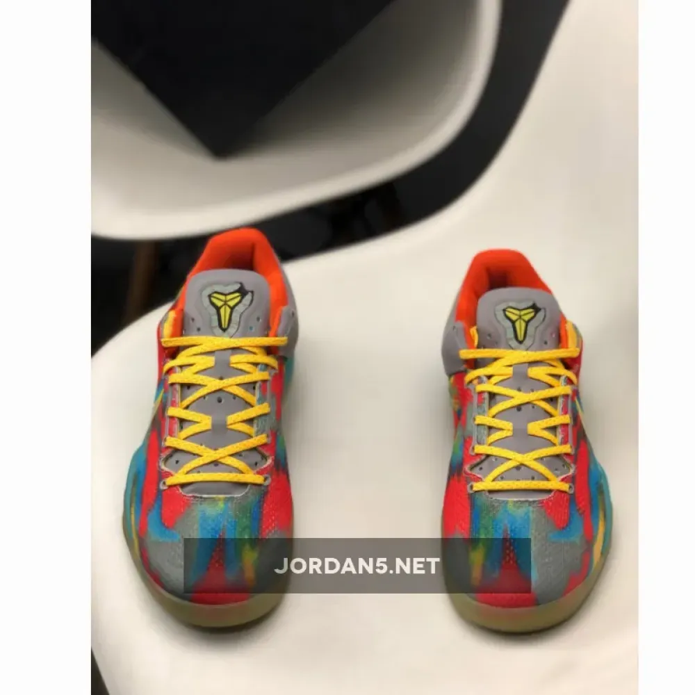 Nike Kobe 8 System ‘Venice Beach’ Grey/Metallic Silver-Tour Yellow 555035-002