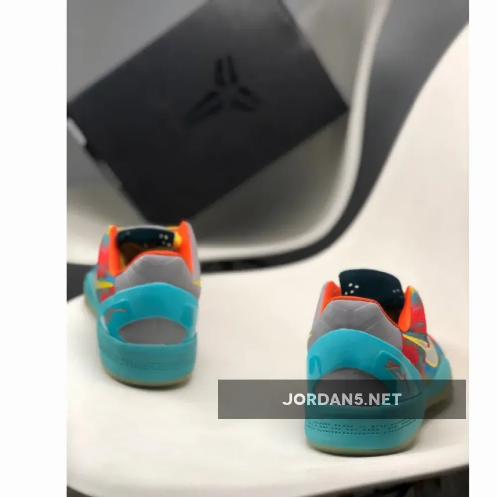 Nike Kobe 8 System ‘Venice Beach’ Grey/Metallic Silver-Tour Yellow 555035-002