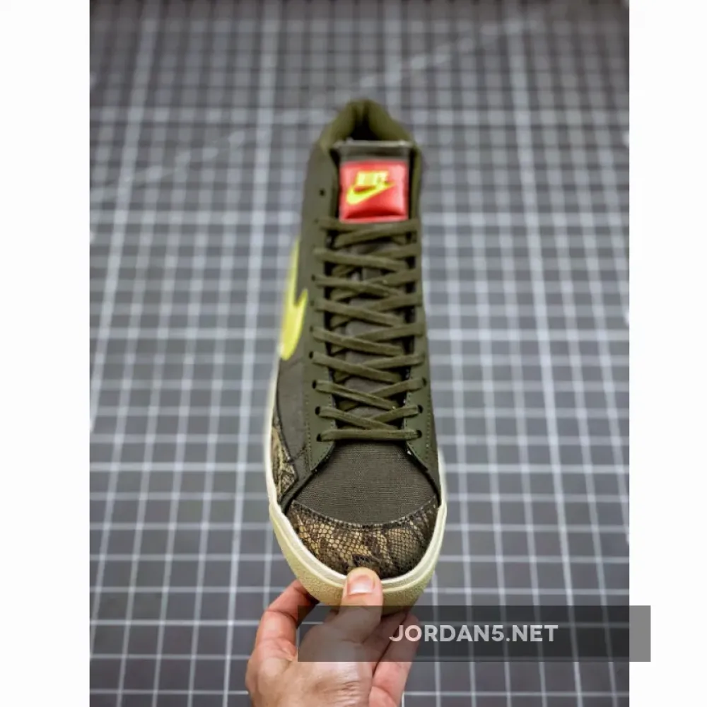 Nike Blazer Mid ’77 Olive/Lemon Venom/Fossil  CZ0462-200