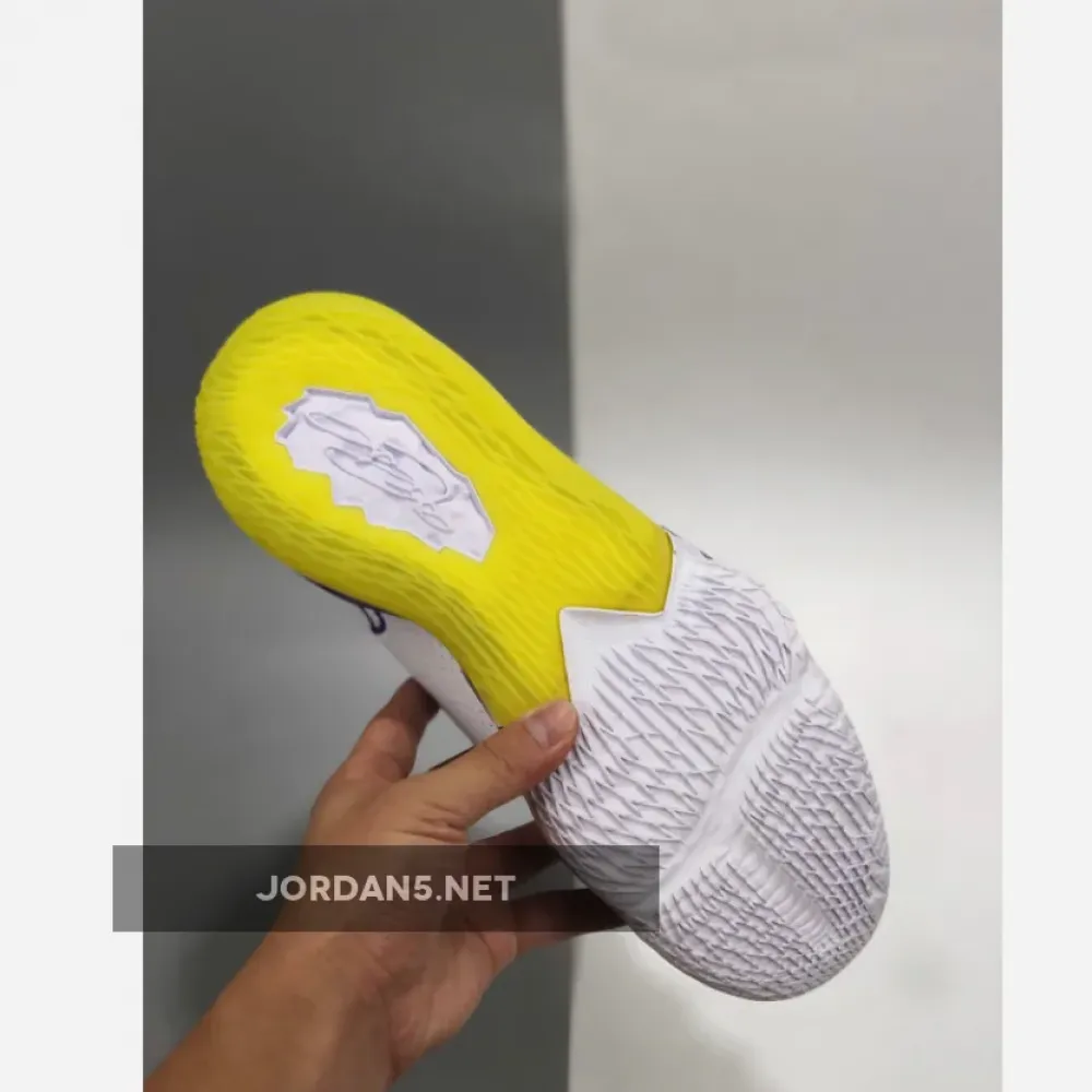 Nike LeBron 17 Low “Lakers Home”  CD5007-102