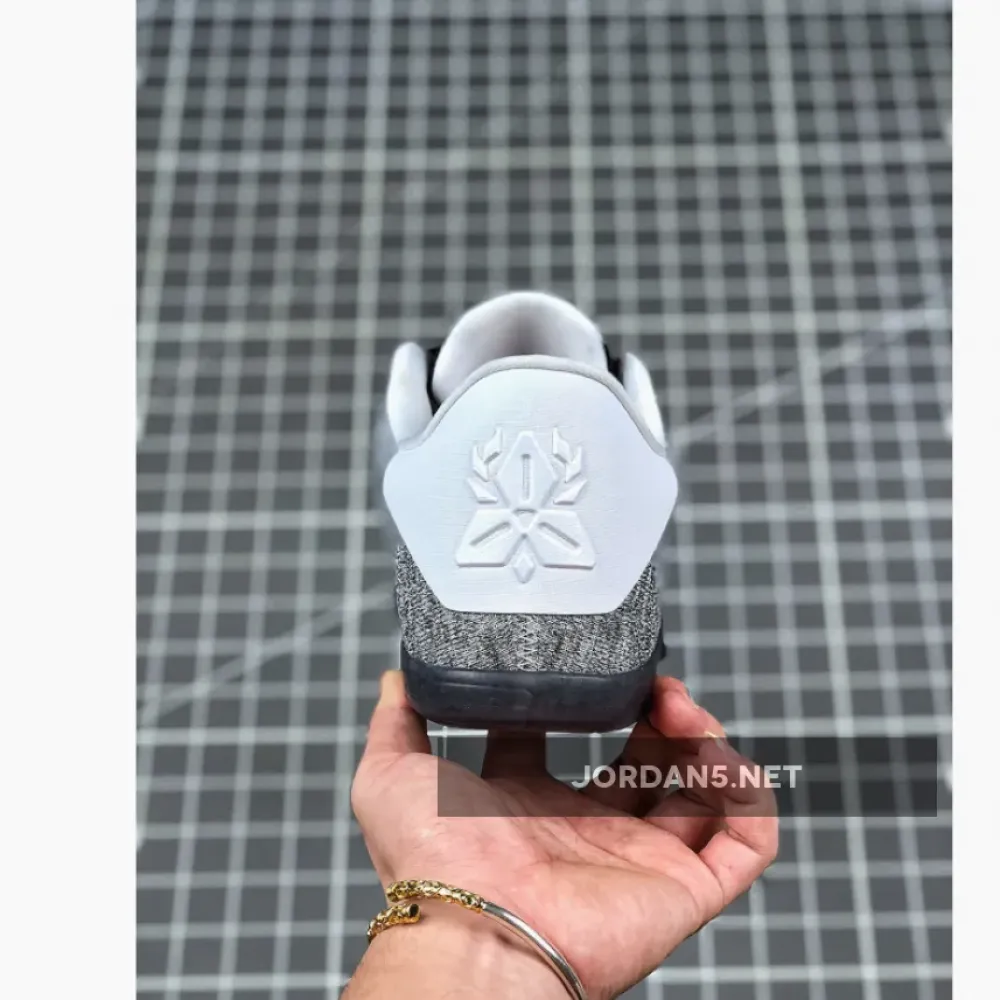 Nike Kobe 11 “Last Emperor” White/Black-Court Purple  822675-105