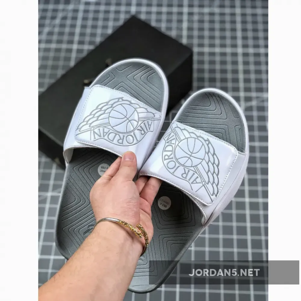 Jordan Hydro 7 V2 White Grey