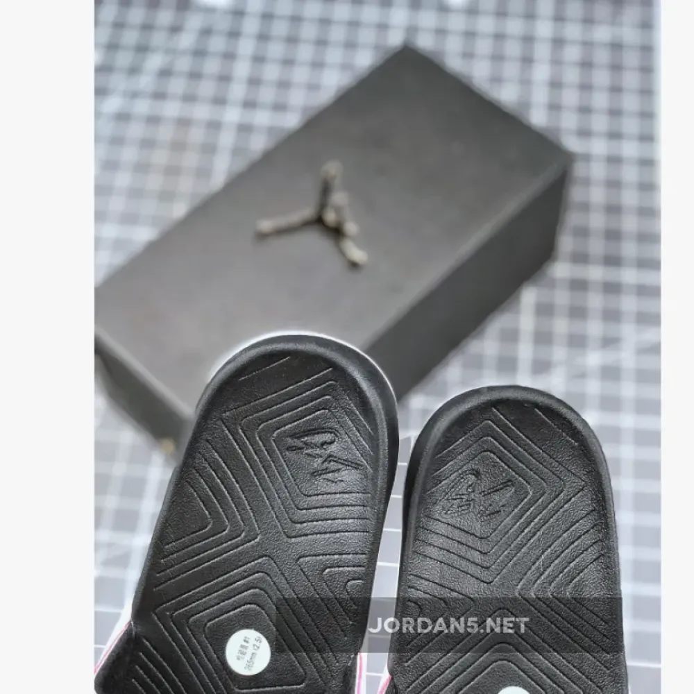 Jordan Hydro 7 V2 Black/Hyper Pink  BQ6290-061