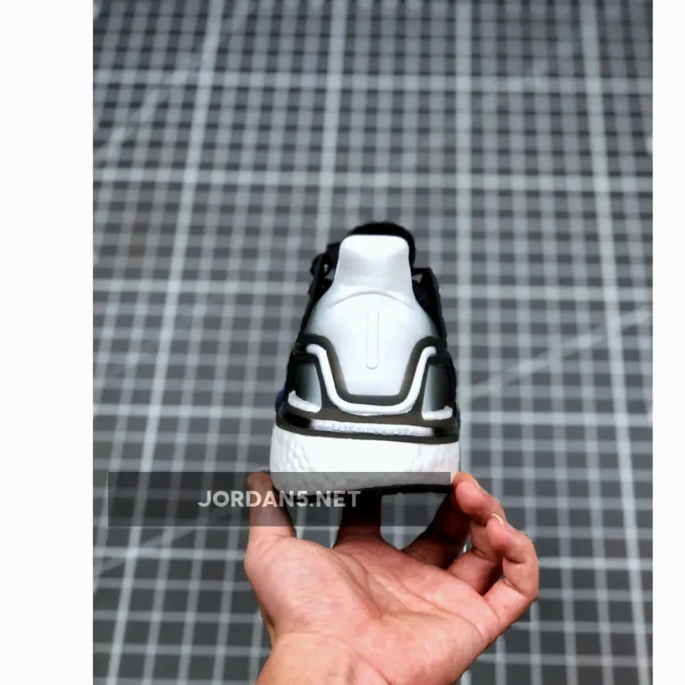 adidas Ultra Boost 20 Black/Silver Metallic/Cloud White FV0033