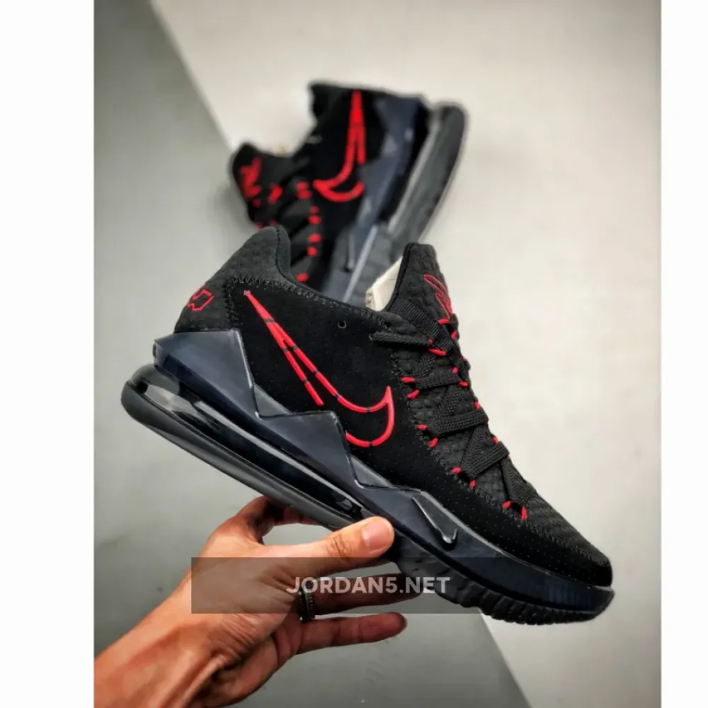 Nike LeBron 17 Low “Bred”  CD5007-001