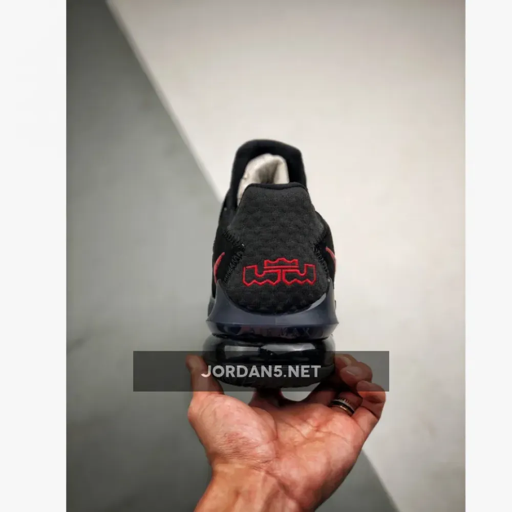 Nike LeBron 17 Low “Bred”  CD5007-001