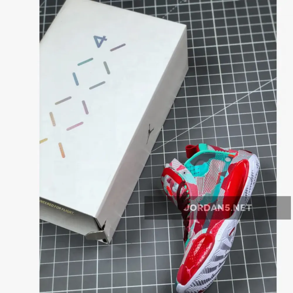 Air Jordan 34(XXXIV) “Wrapping Paper” Christmas PE