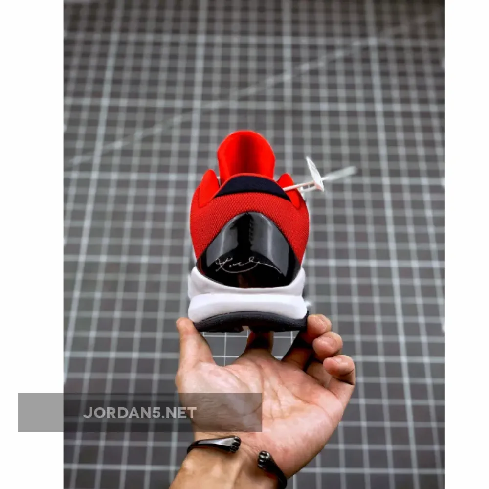 Nike Zoom Kobe 5 “USA” White/Obsidian-Sport Red 386430-103