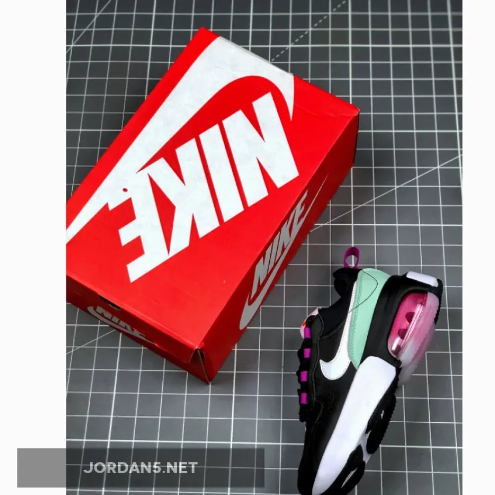 Nike WMNS Air Max Verona Black/Summit White-Fire Pink CI9842-001