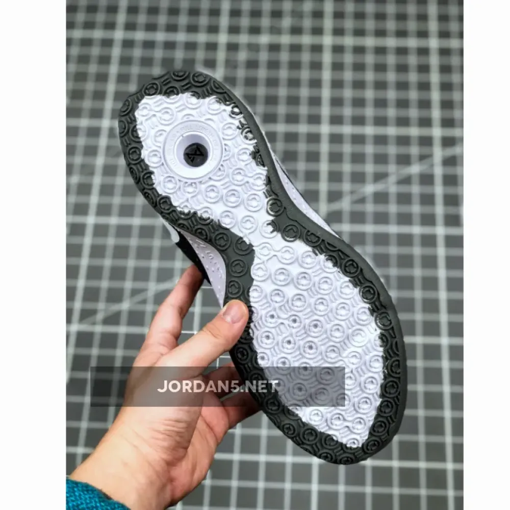 Nike PG 4 “Oreo” White/Black-Pure Platinum  CD5079-100