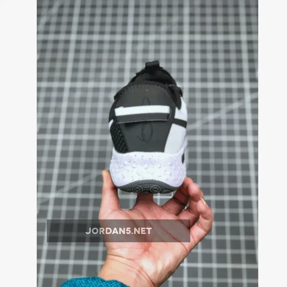 Nike PG 4 “Oreo” White/Black-Pure Platinum  CD5079-100