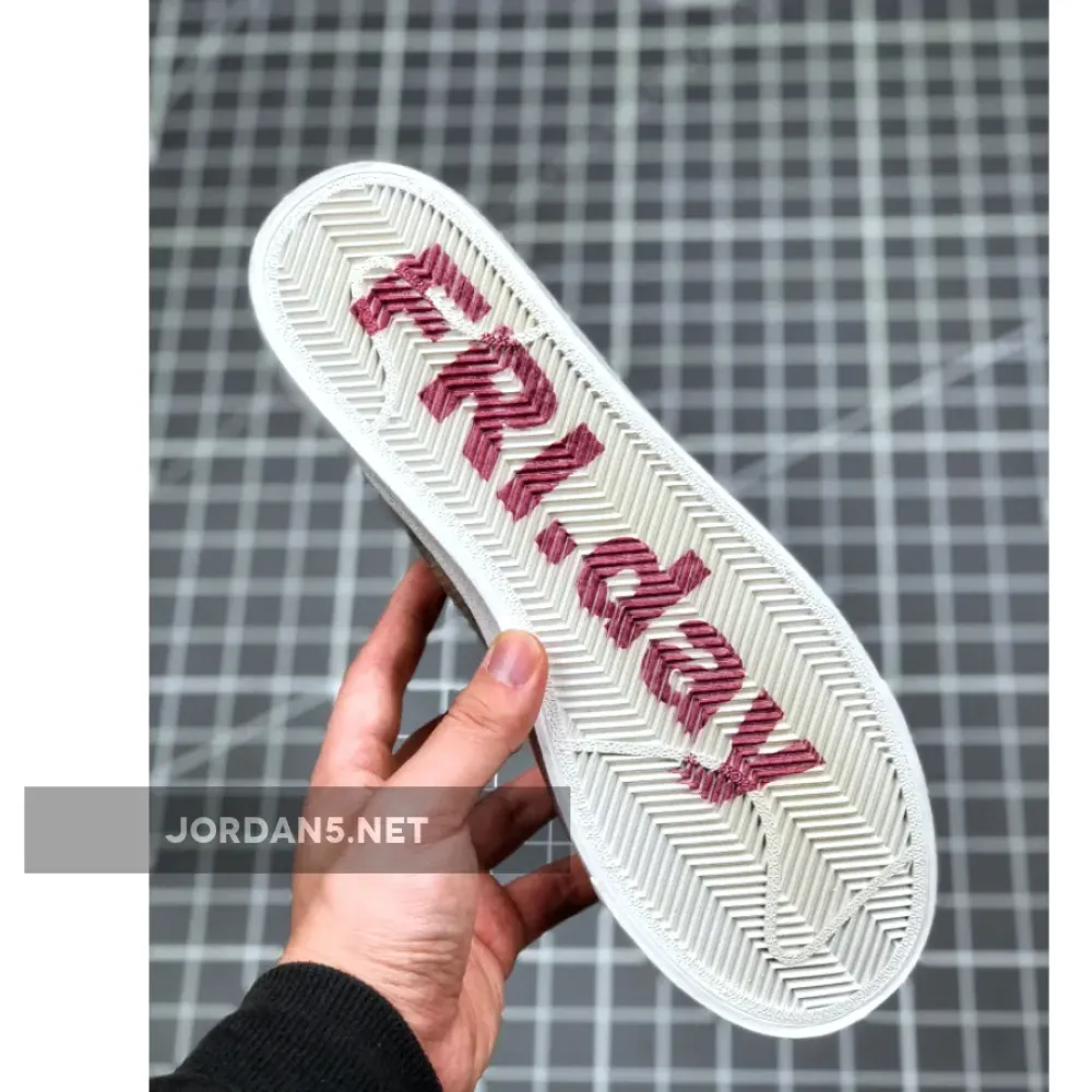 Soulland x Nike SB Blazer Mid FRI Day  CN4540-001