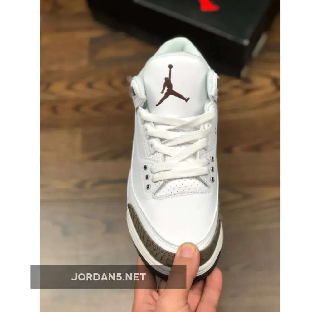 Air Jordan 3 “Mocha” White/Chrome-Dark Mocha  136064-122