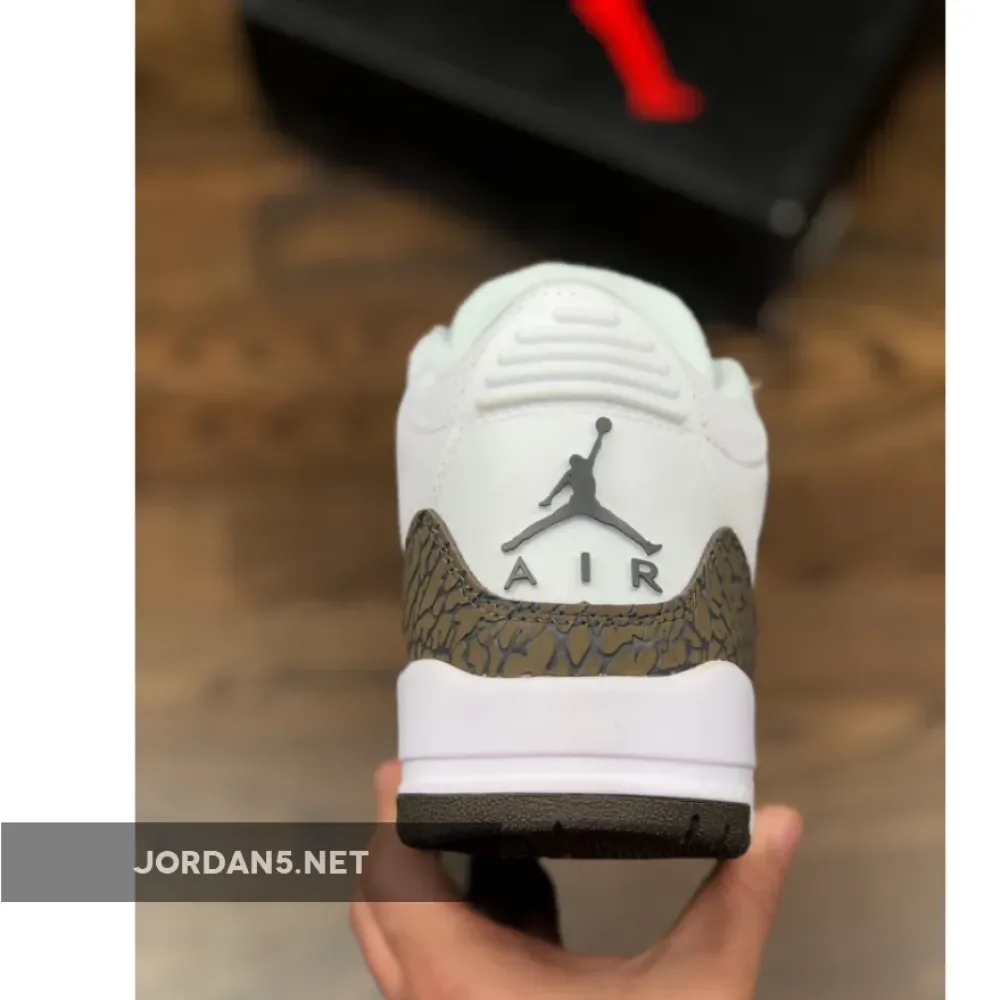 Air Jordan 3 “Mocha” White/Chrome-Dark Mocha  136064-122
