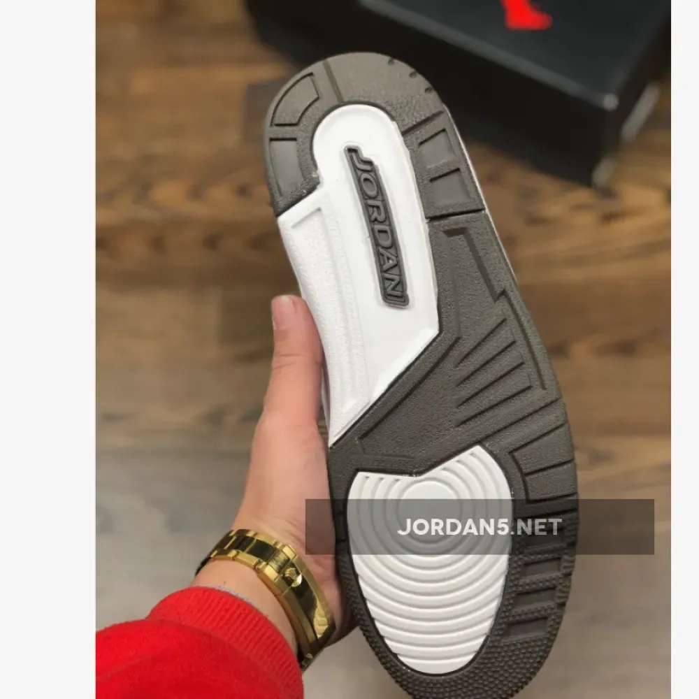 Air Jordan 3 “Mocha” White/Chrome-Dark Mocha  136064-122
