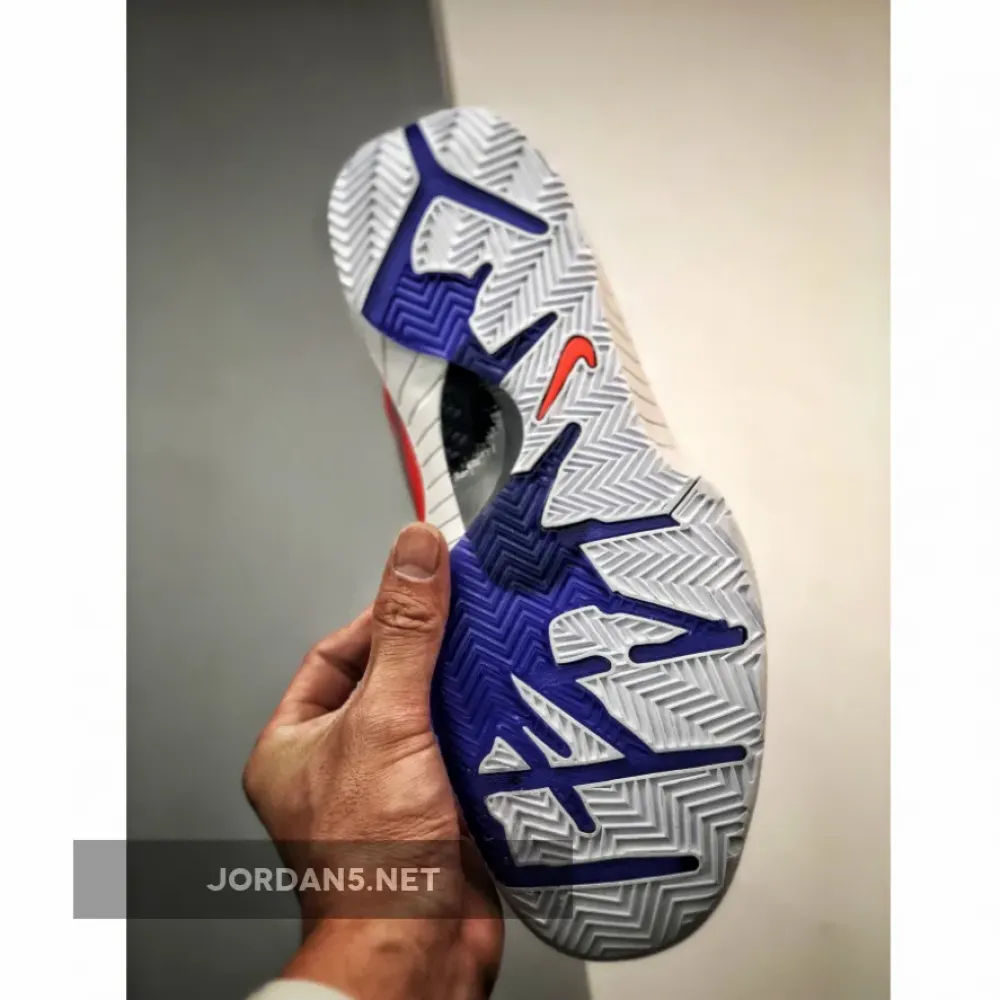 Undefeated x Nike Kobe 4 Protro “Suns” Team Orange CQ3869-800