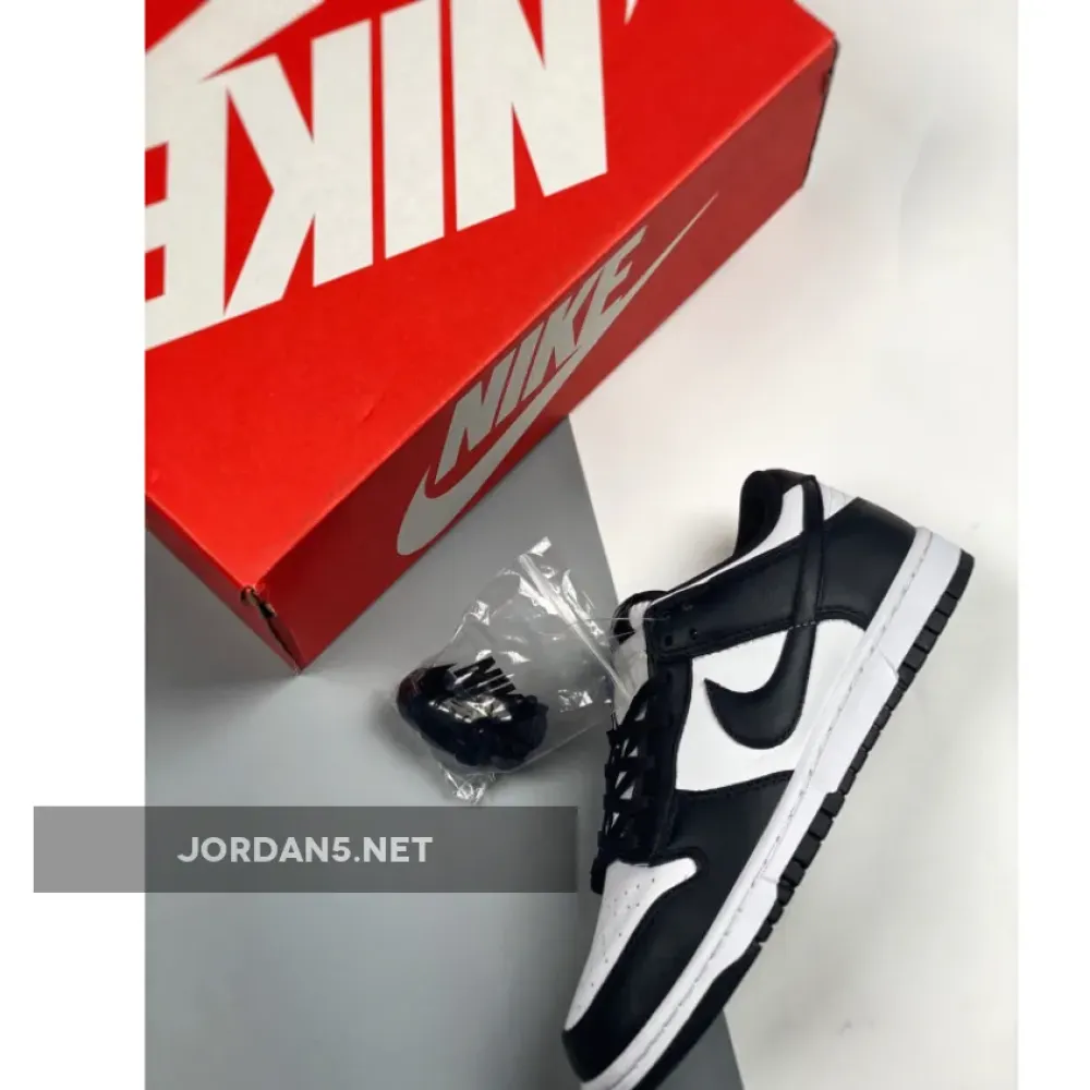 Nike Dunk Low “White/Black” DD1391-100