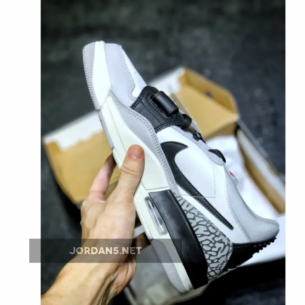 Jordan Legacy 312 Low White/Fire Red  CD7069-101