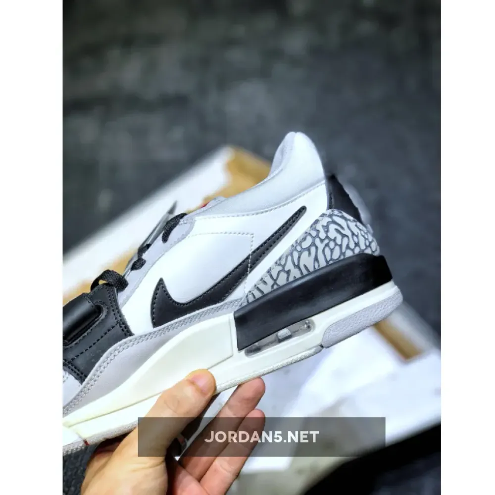 Jordan Legacy 312 Low White/Fire Red  CD7069-101