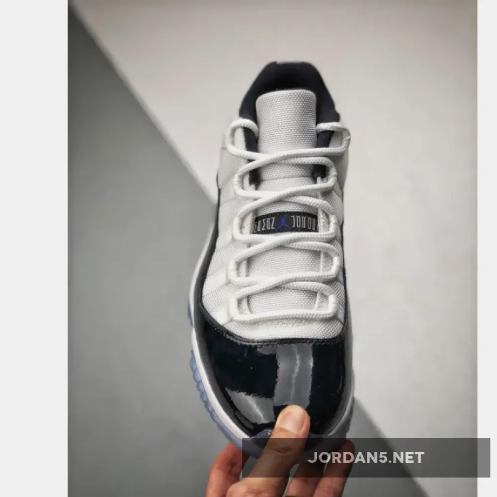 Air Jordan 11 Retro Low ‘Concord’  528895-153