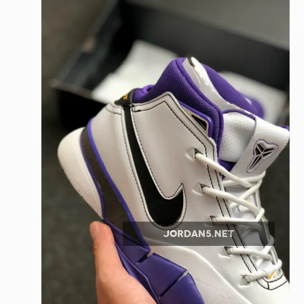 Nike Zoom Kobe 1 Protro “81 Points” White/Black-Court Purple AQ2728-105