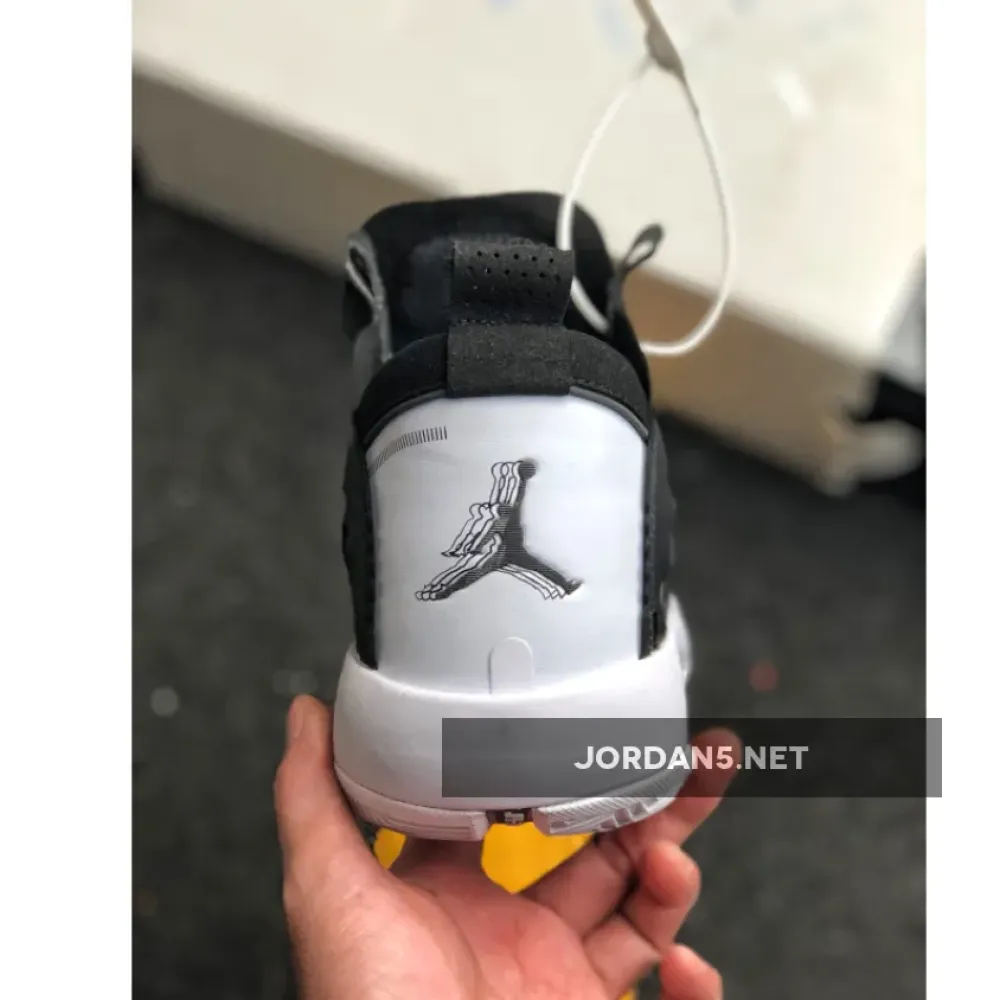 Air Jordan 34 Eclipse Black/White  AR3240-001