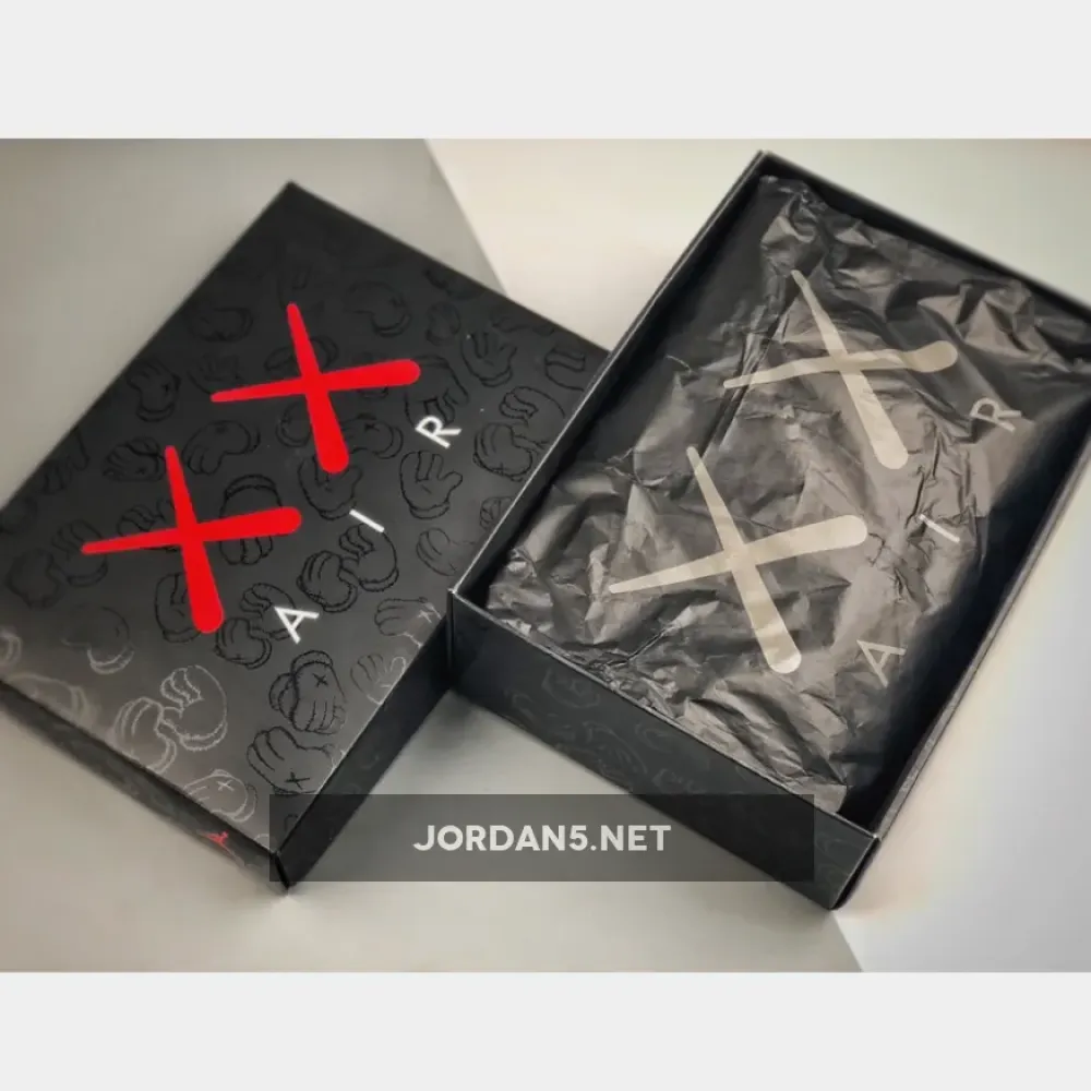 KAWS x Air Jordan 4 Cool Grey/White  930155-003