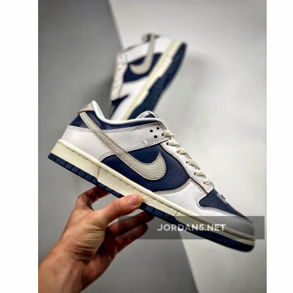 HUF x Nike SB Dunk Low “NYC” White Blue  FD8775-100