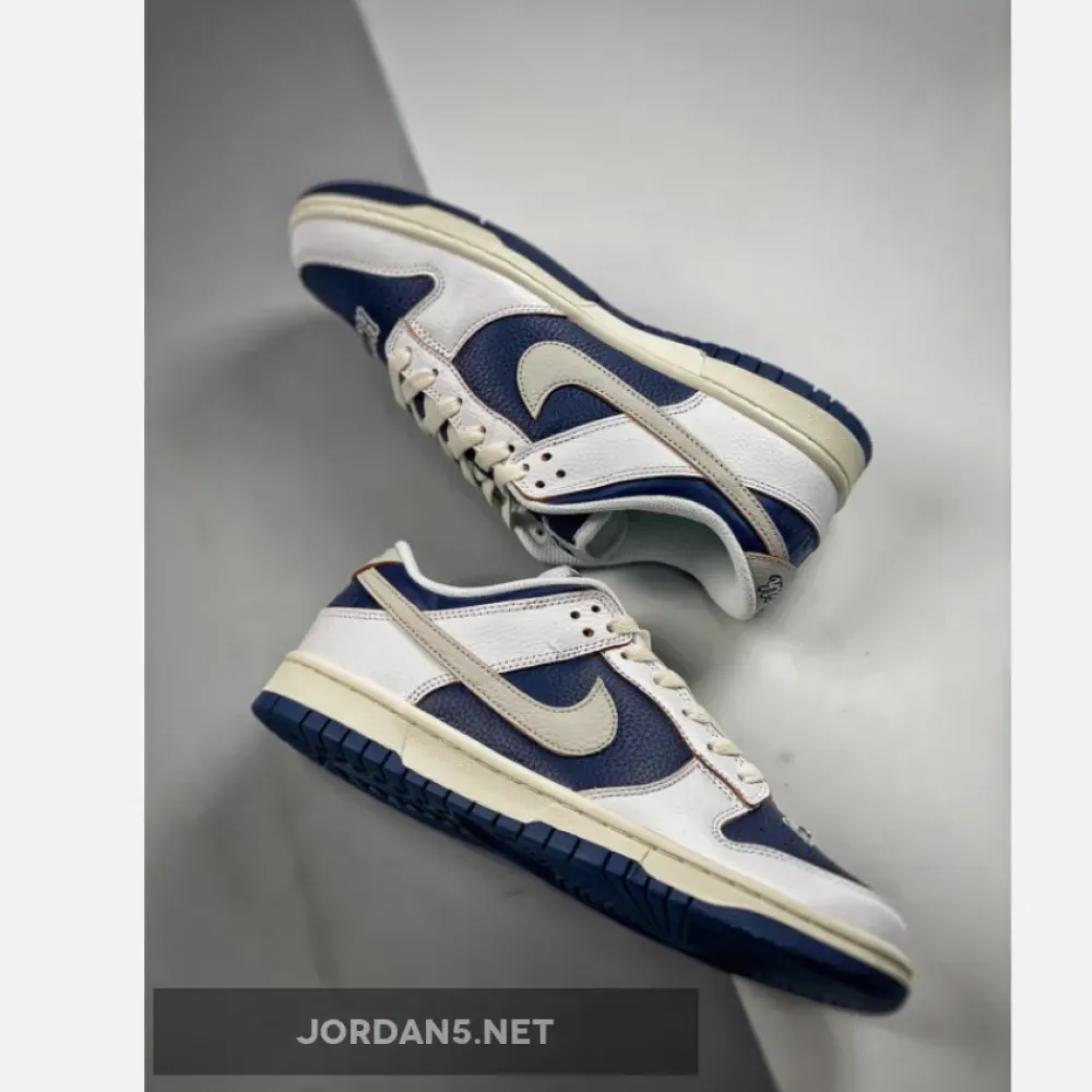 HUF x Nike SB Dunk Low “NYC” White Blue  FD8775-100