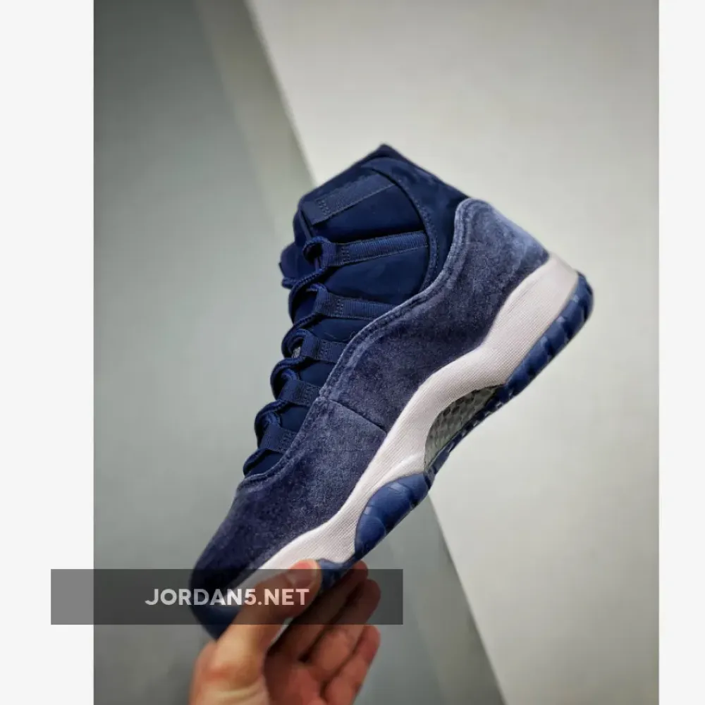 Air Jordan 11 Velvet Midnight Navy/Metallic Silver-White  AR0715-441