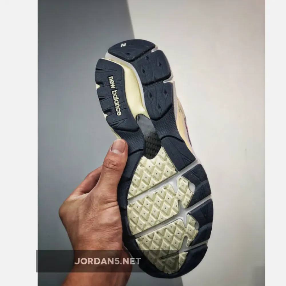 Kith x New Balance 990v3 ‘Daytona’ Tan/Navy/Pink M990KH3