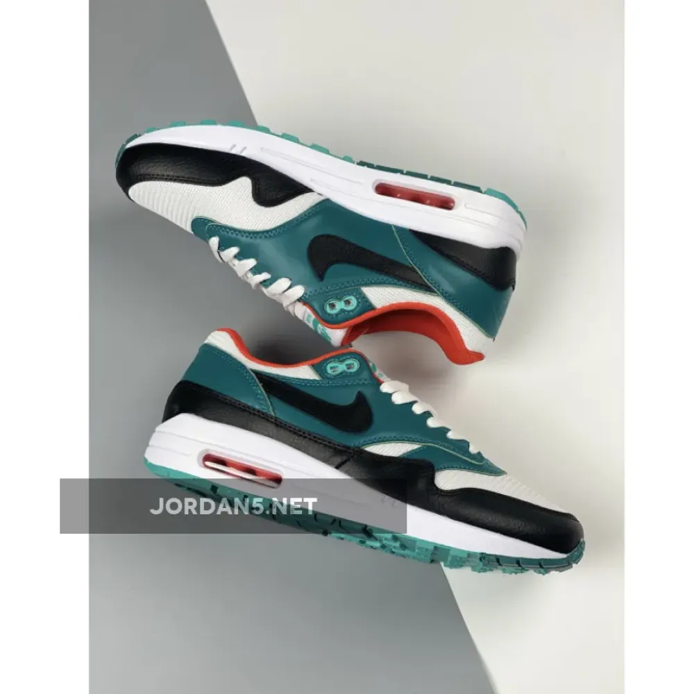 LeBron James x Nike Air Max 1 “Liverpool”  FB8914-100