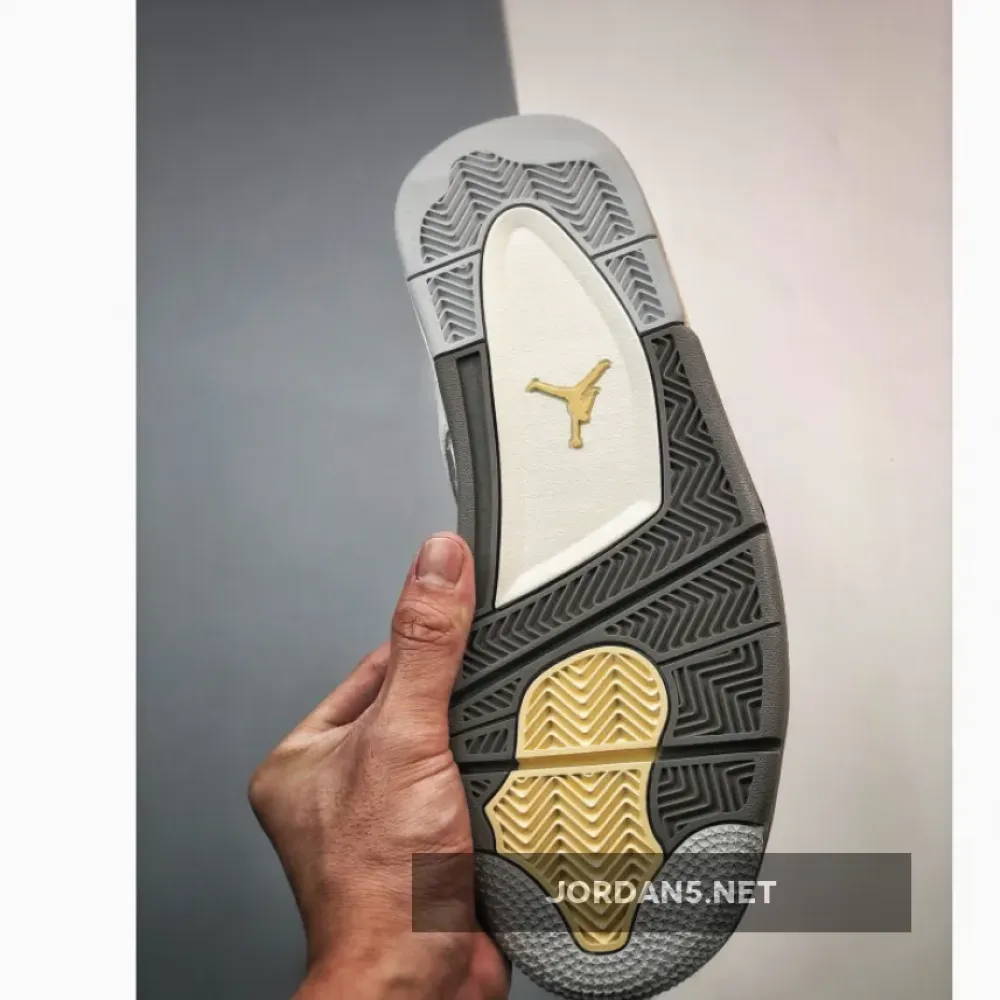 Air Jordan 4 SE “Craft” Photon Dust/Pale Vanilla-Off White-Grey DV3742-021