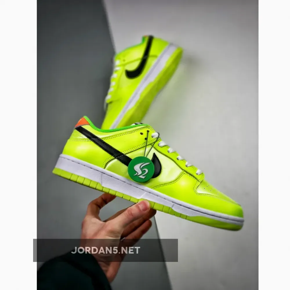Nike Dunk Low “Glow in the Dark” Venom Green/Black-Glow  FJ4610-702