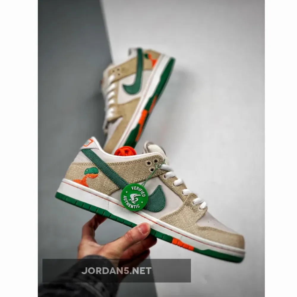 Jarritos x Nike SB Dunk Low Phantom/Safety Orange  FD0860-001