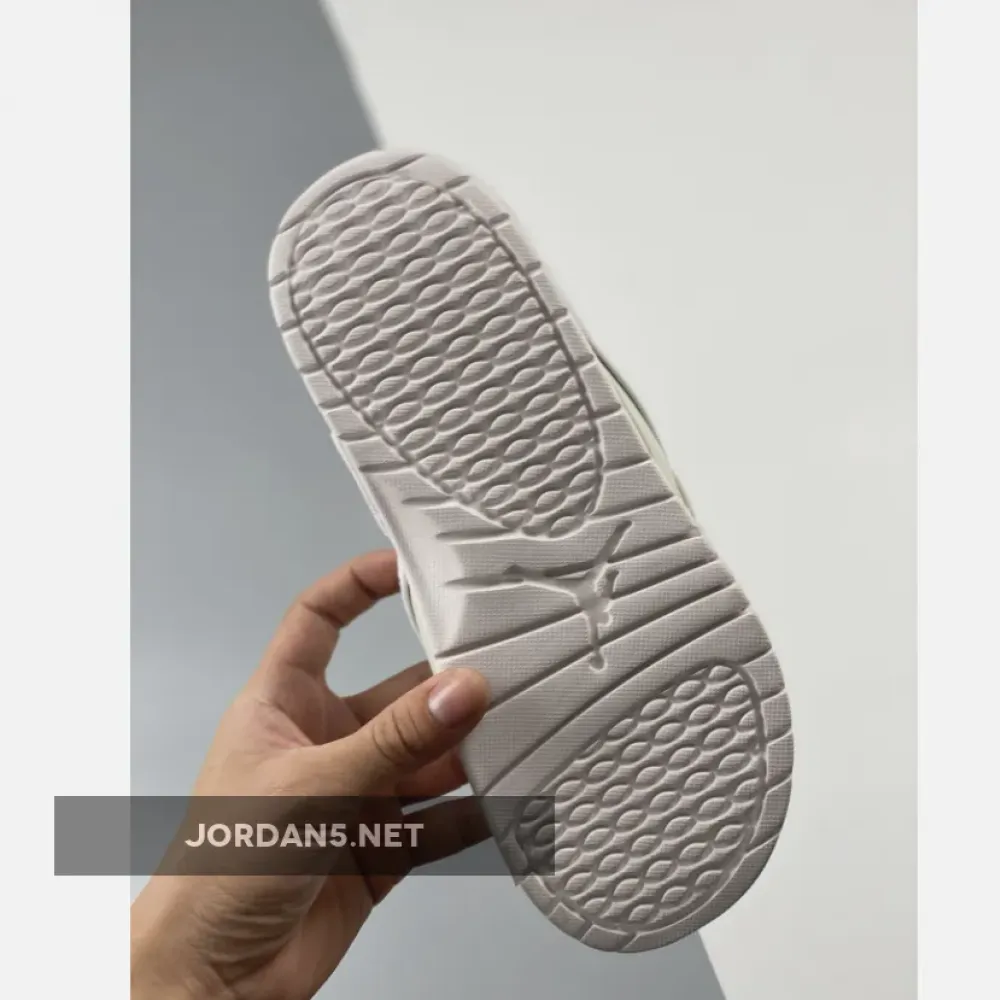 Jordan Hydro 13 Slide White/Metallic Silver  684915-100