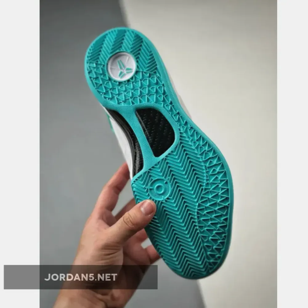 Nike Kobe 8 “Radiant Emerald”  FQ3549-101