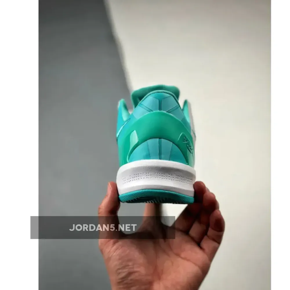 Nike Kobe 8 “Radiant Emerald”  FQ3549-101