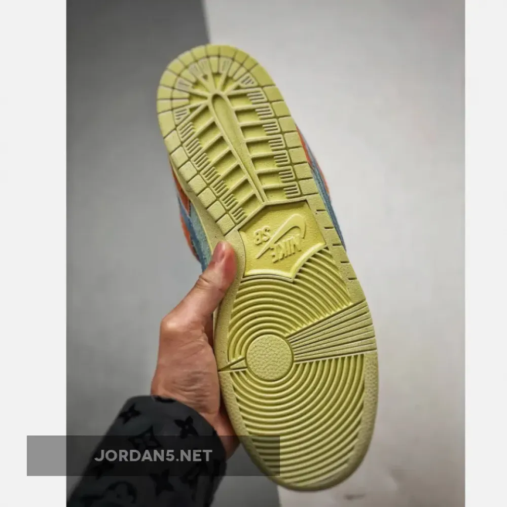 Nike SB Dunk Low Orange/Noise Aqua  DV5429-800