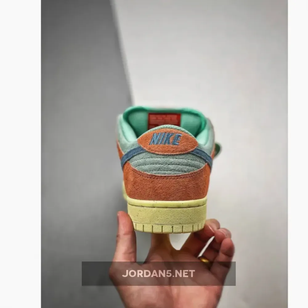 Nike SB Dunk Low Orange/Noise Aqua  DV5429-800