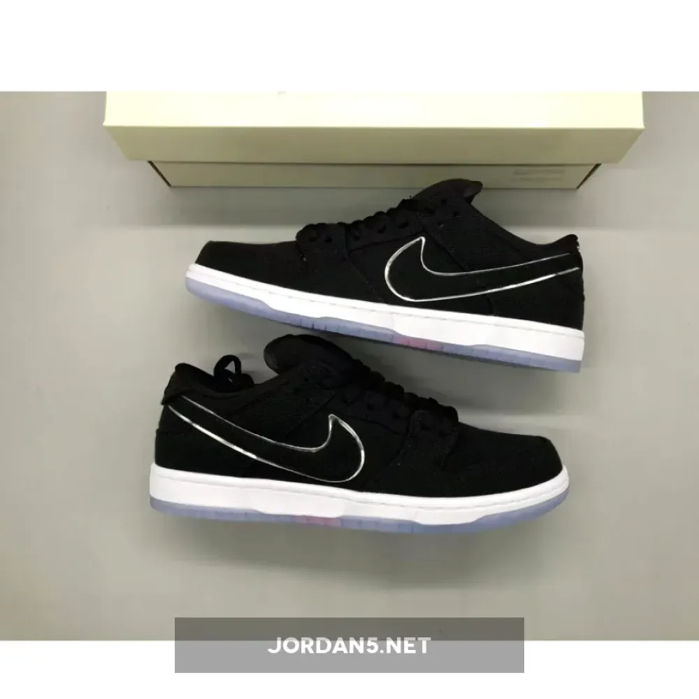 Eminem x Carhartt x Nike SB Dunk Black Ice