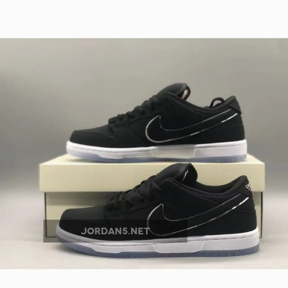 Eminem x Carhartt x Nike SB Dunk Black Ice